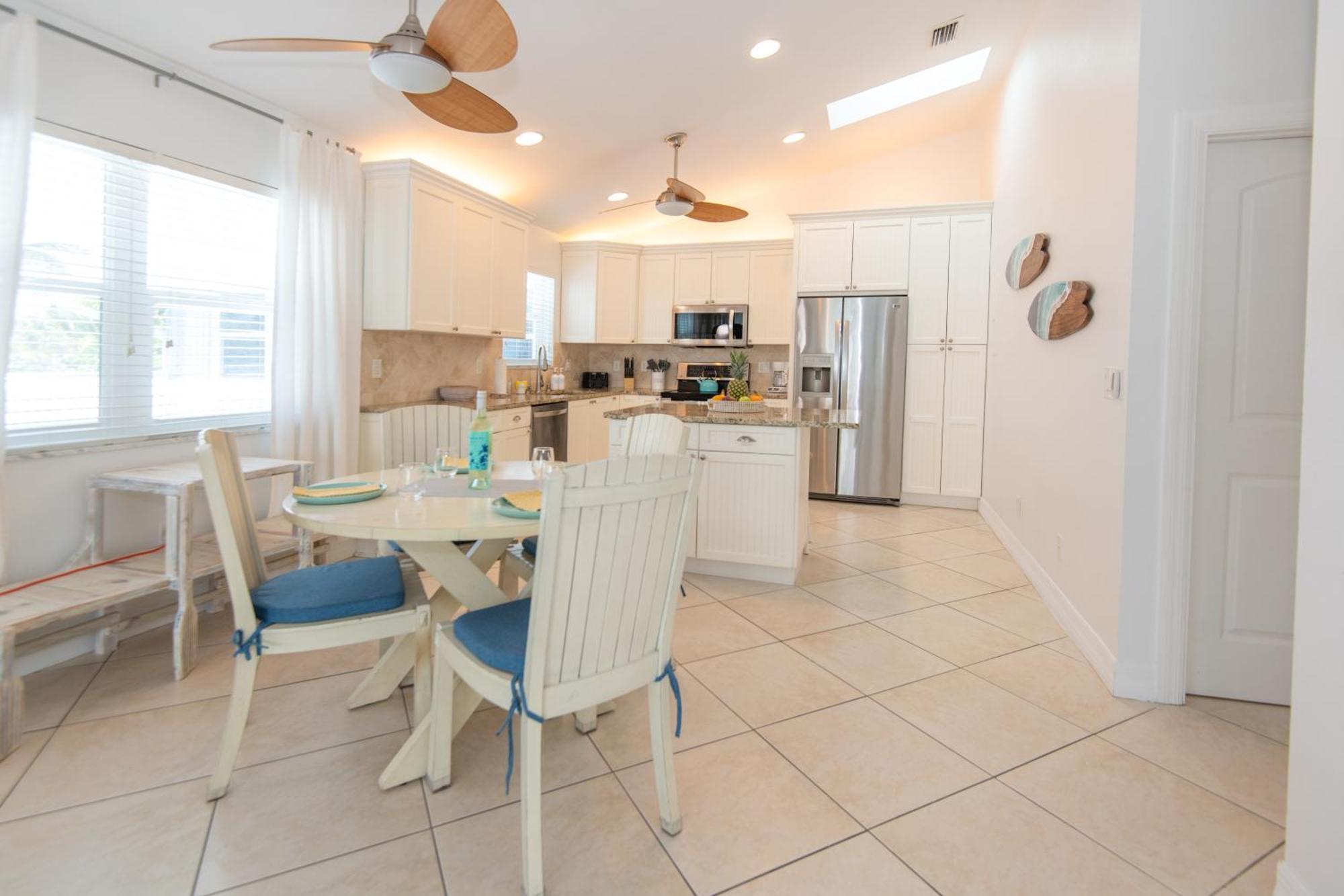 Sandy Shores - 2Br Beach Getaway And Surf Spot Форт Пирс Экстерьер фото